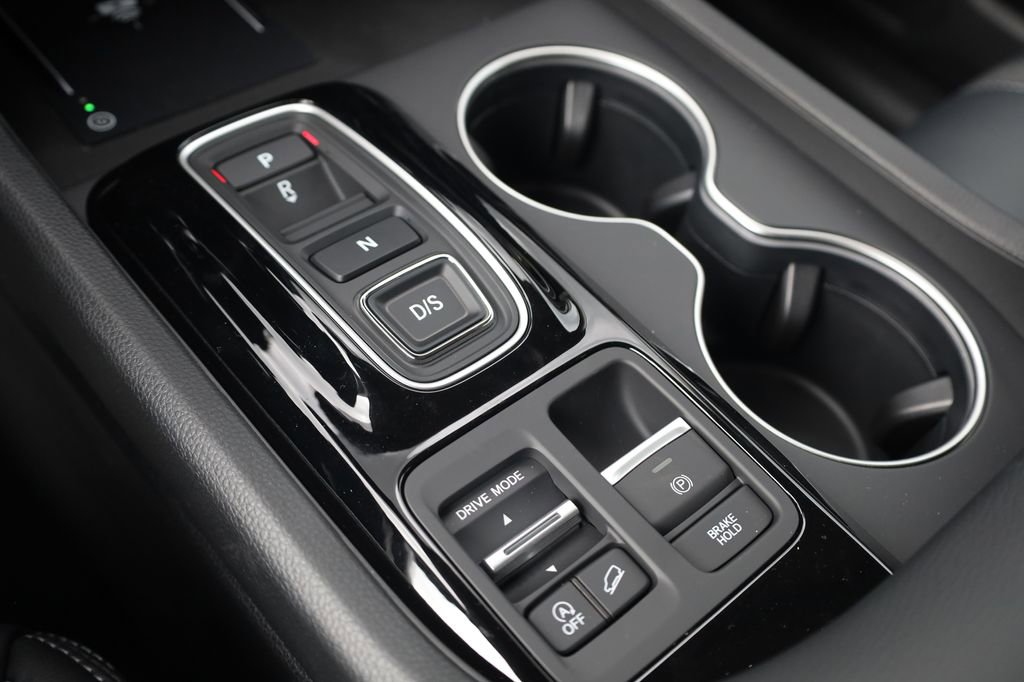 New 2025 Honda Pilot Touring image 22