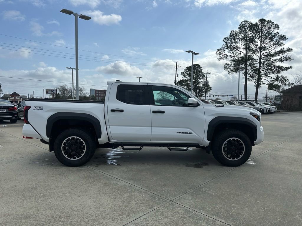 Used 2024 Toyota Tacoma TRD Off-Road image 4