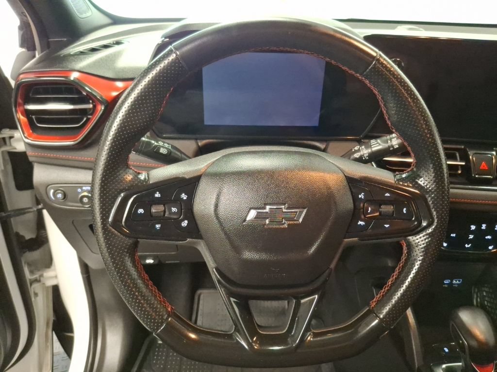 Used 2024 Chevrolet TrailBlazer RS AWD/4WD image 19