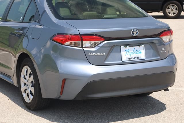Used 2025 Toyota Corolla LE FWD image 7