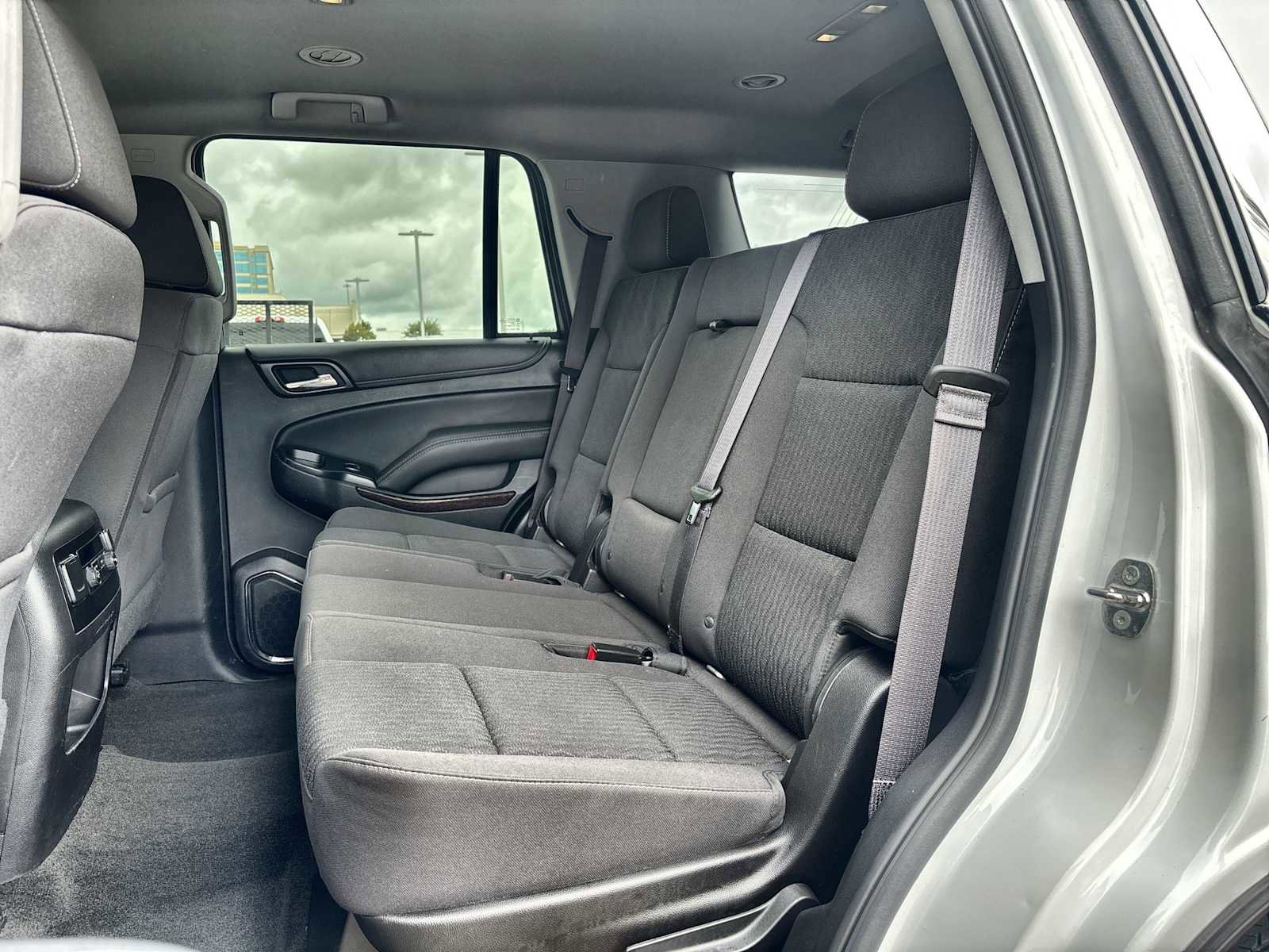 Used 2017 GMC Yukon SLE w/ SLE Value Package RWD image 4