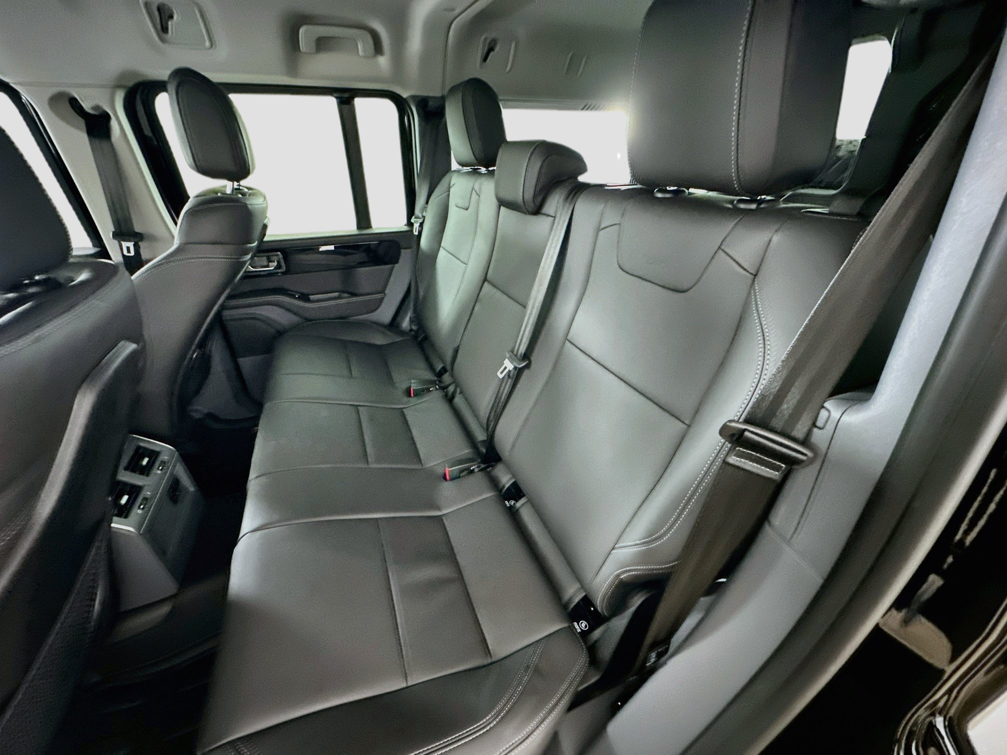 New 2026 INEOS Grenadier Station Wagon AWD/4WD image 38