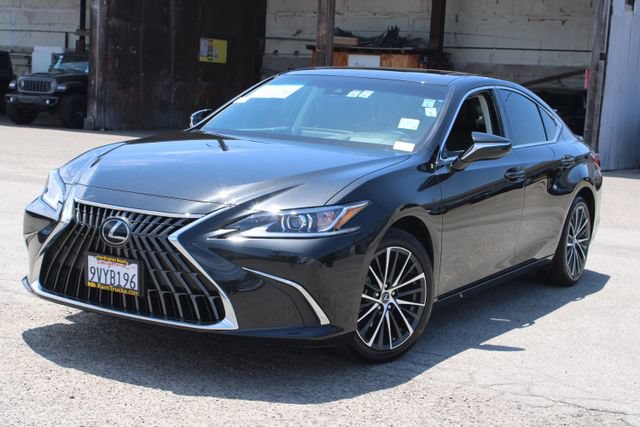 Used 2025 Lexus ES 300h w/ Premium Package FWD image 8