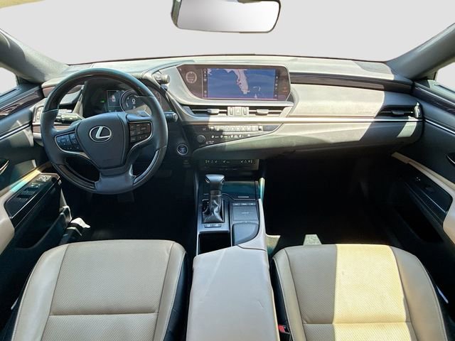 Used 2019 Lexus ES 300h FWD image 15