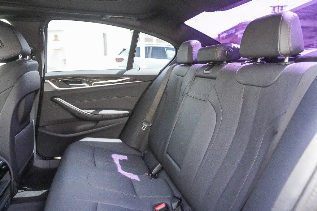Certified 2023 BMW 530i w/ Convenience Package RWD image 18