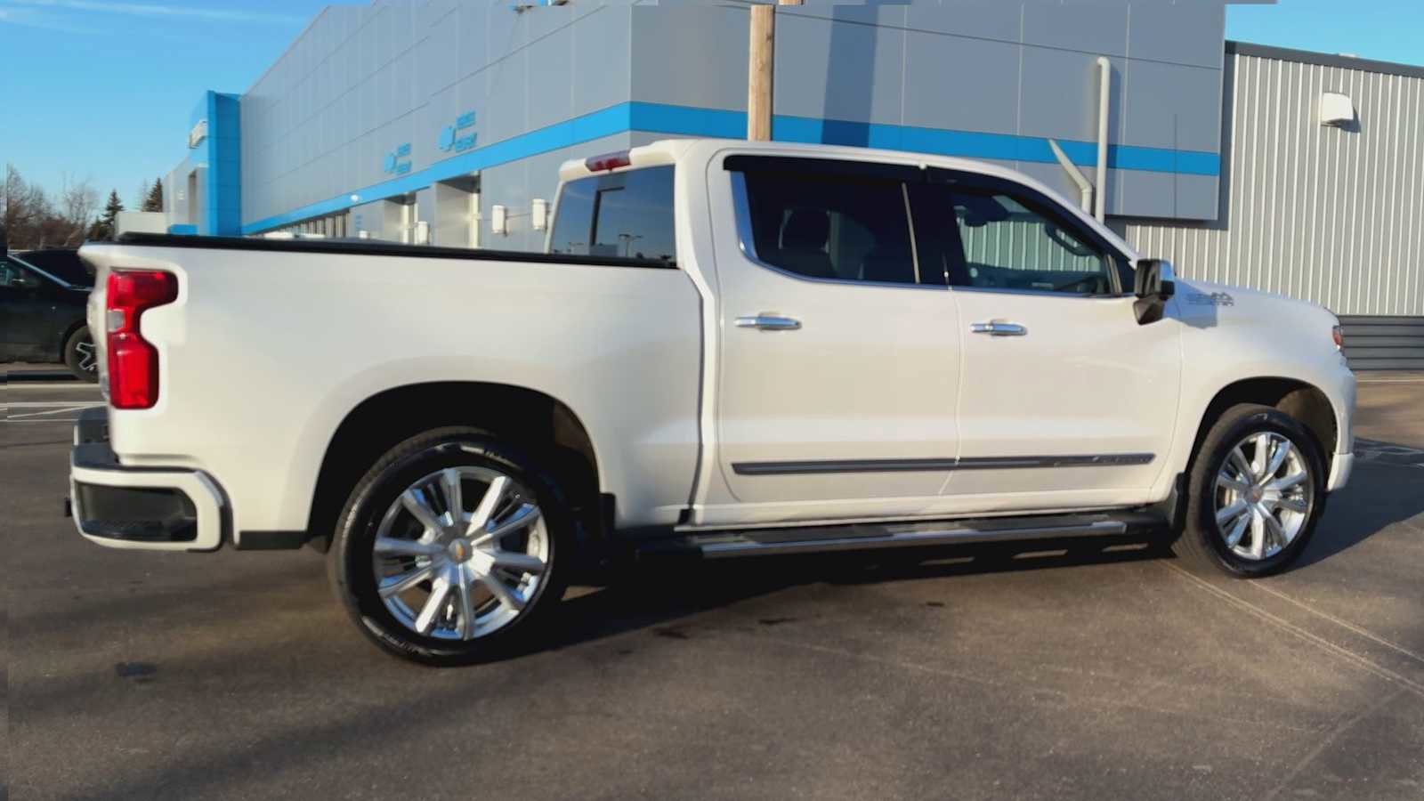 Certified 2023 Chevrolet Silverado 1500 High Country image 2