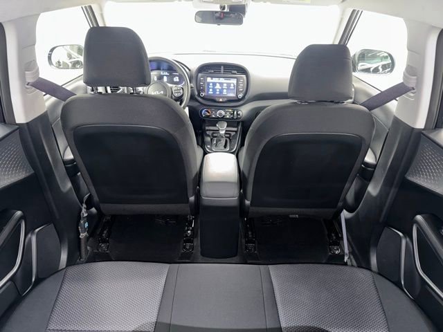 Used 2023 Kia Soul LX w/ LX Technology Package image 10
