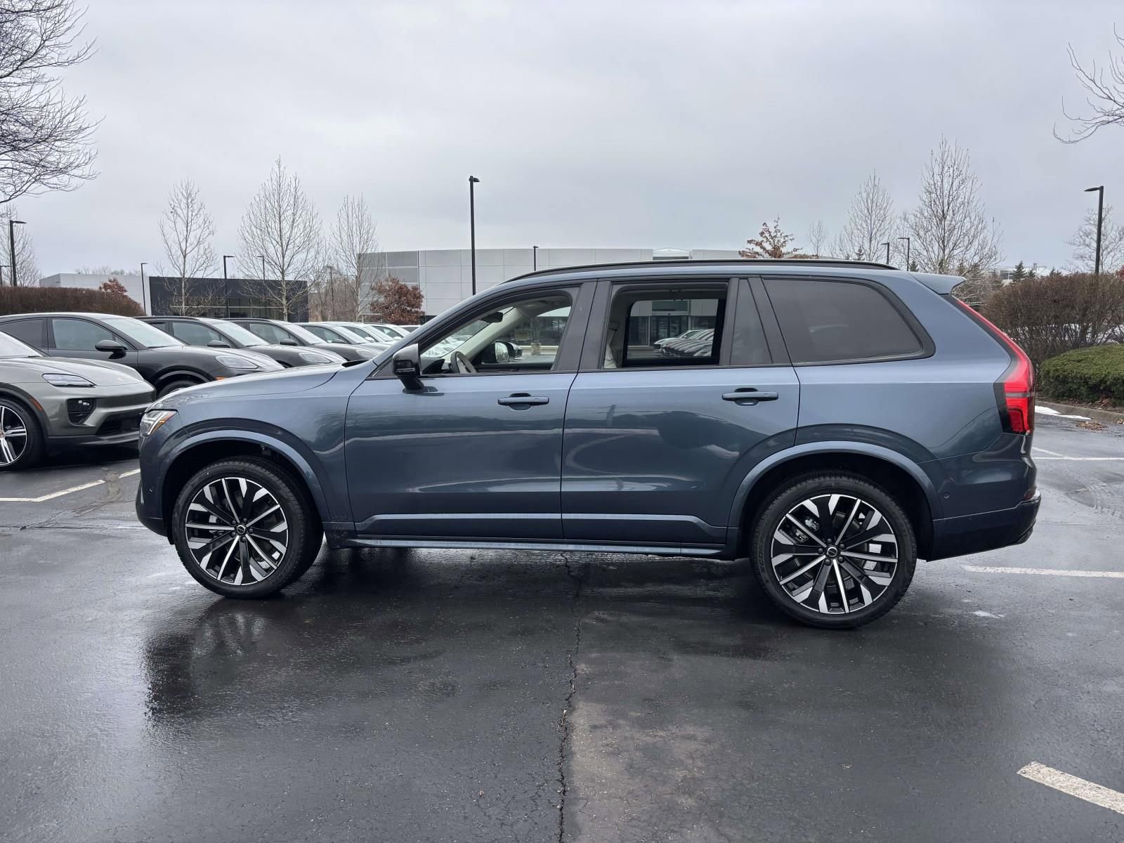 New 2026 Volvo XC90 B6 Ultra w/ Protection Package Premier image 4