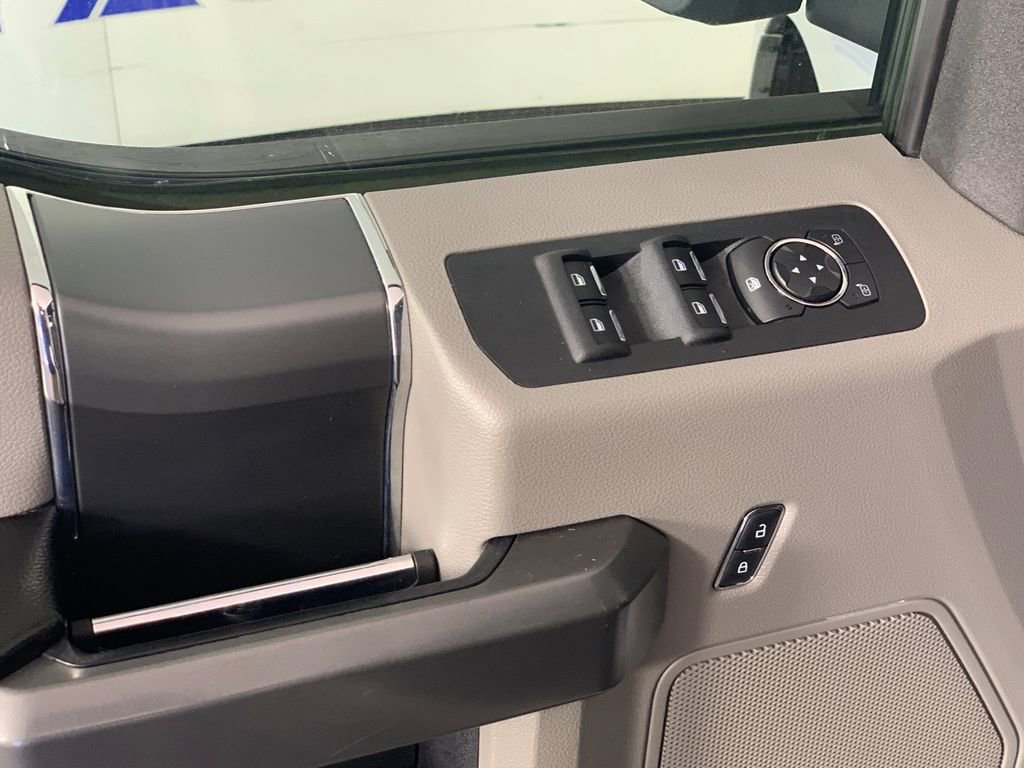 Used 2015 Ford F150 XLT w/ Equipment Group 302A Luxury RWD image 14