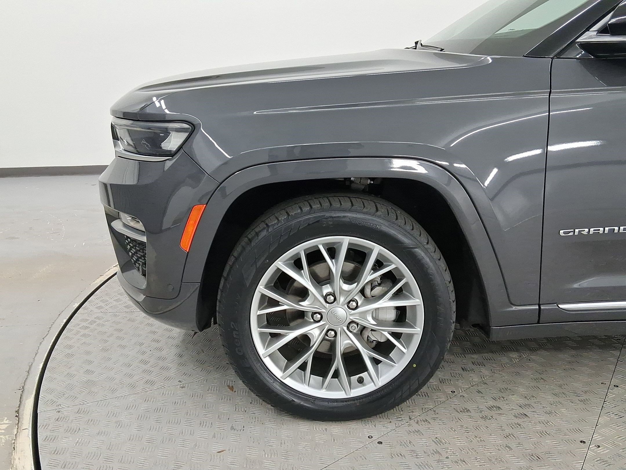 Used 2022 Jeep Grand Cherokee Summit w/ Adv Protech Group IV image 11