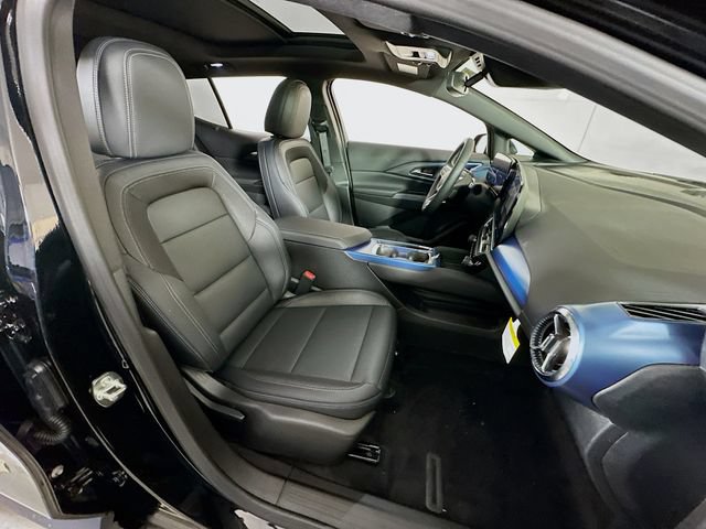 New 2026 Chevrolet Equinox EV LT AWD/4WD image 32