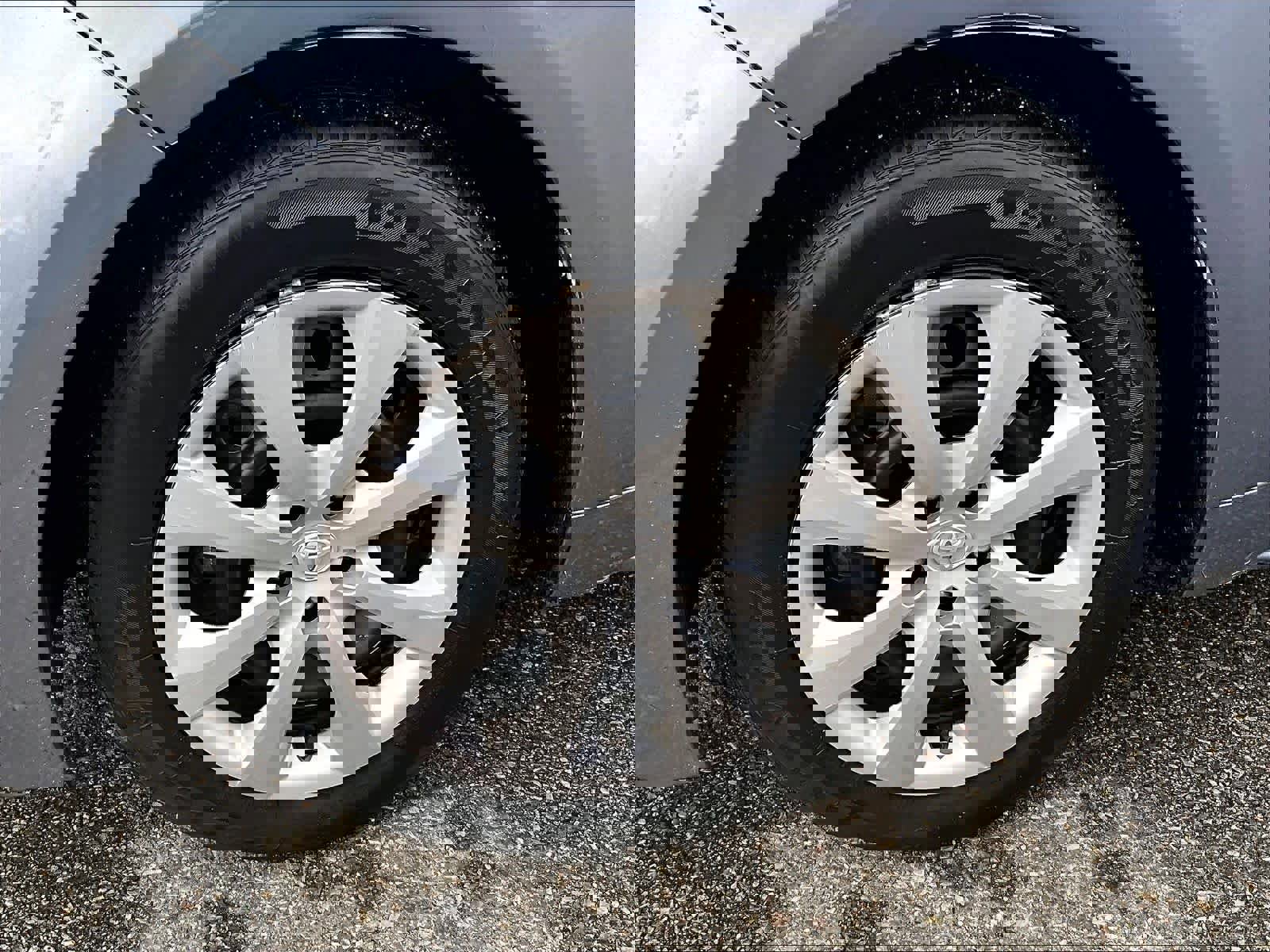 Used 2024 Toyota Corolla LE image 7