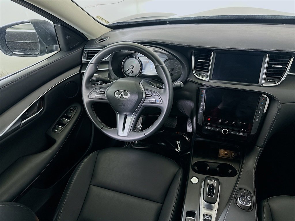 Used 2025 INFINITI QX50 Pure image 17