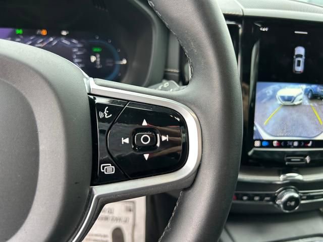 Used 2022 Volvo XC60 T8 R-Design w/ Advanced Package image 21