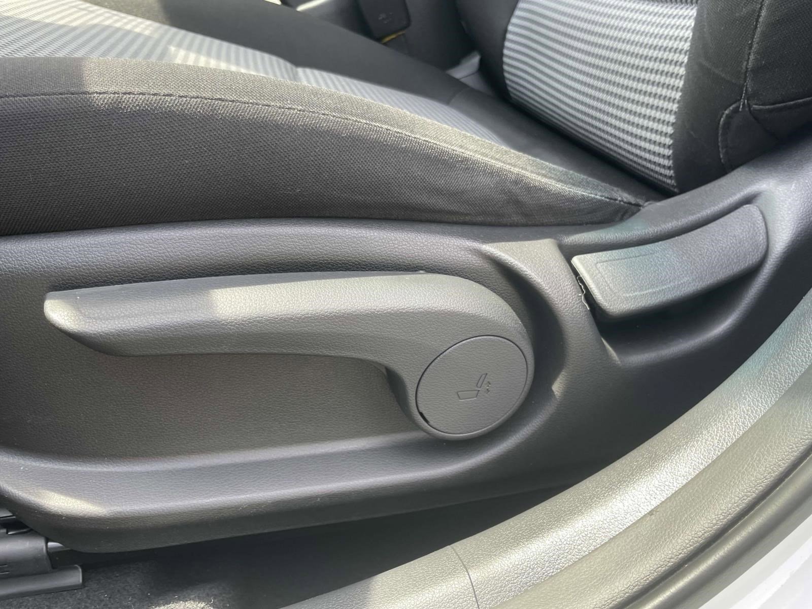 Used 2020 Hyundai Kona SE FWD image 13