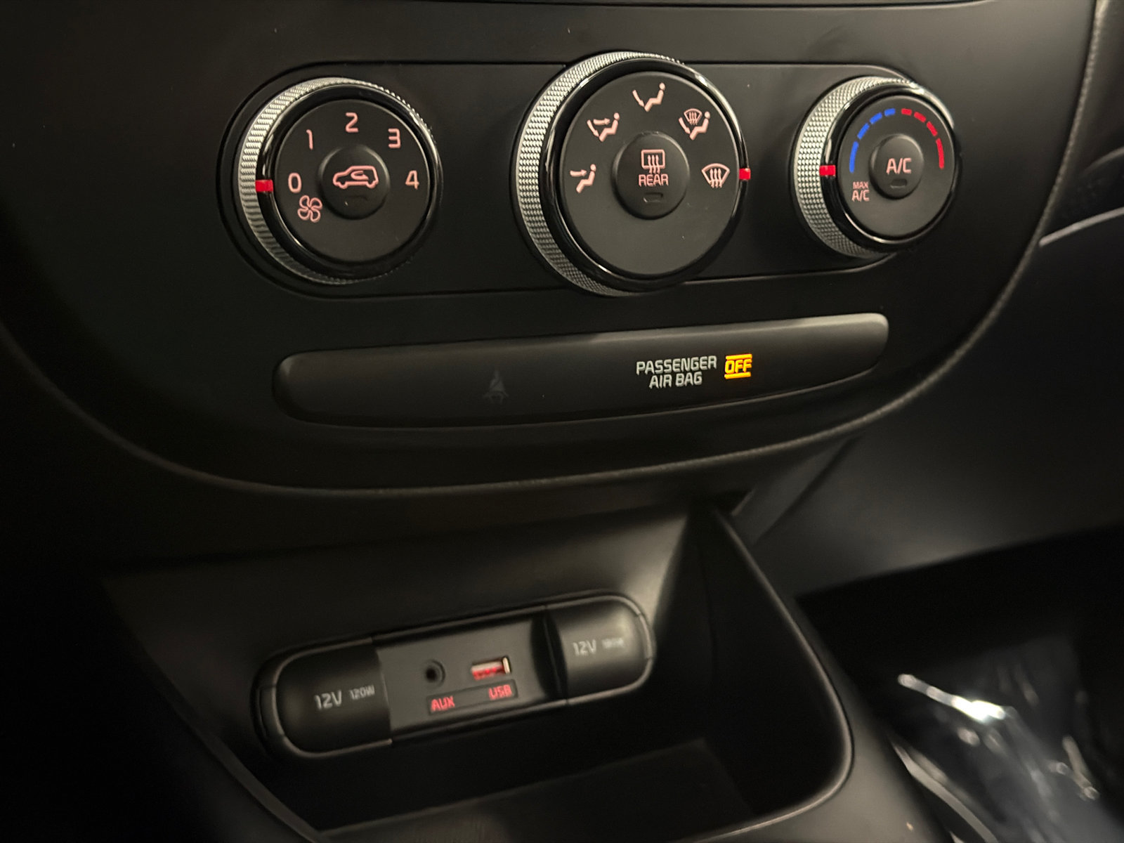 Used 2019 Kia Soul FWD image 23