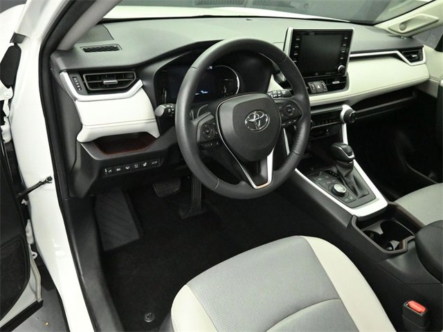 Used 2021 Toyota RAV4 Limited image 9