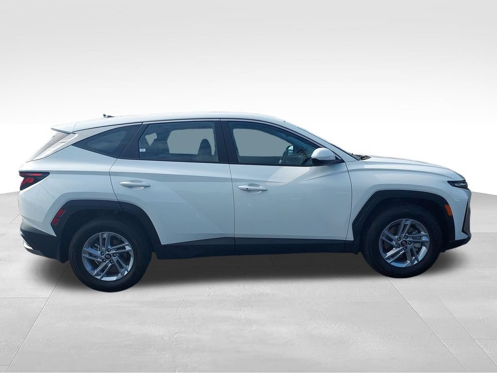 Used 2026 Hyundai Tucson SE FWD image 6