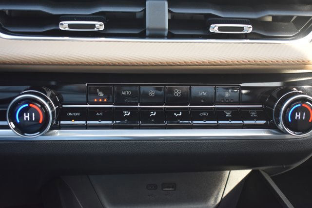 New 2026 Chevrolet Equinox ACTIV w/ Safety and Technology Package image 28