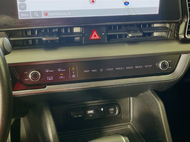 Used 2025 Kia Sportage EX FWD image 17