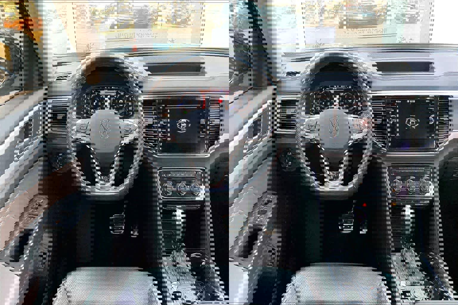 Used 2022 Volkswagen Atlas SEL Premium image 7