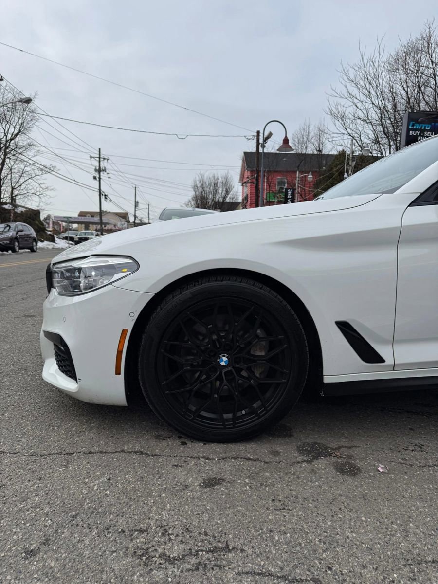 Used 2017 BMW 540i xDrive image 7