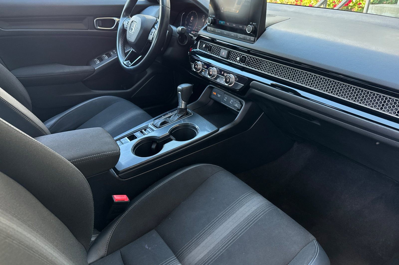 Used 2025 Honda Civic Sport image 15