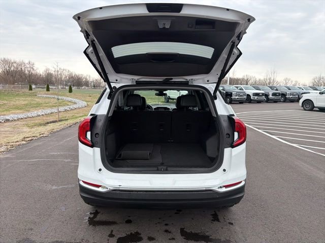 Used 2022 GMC Terrain SLT image 10