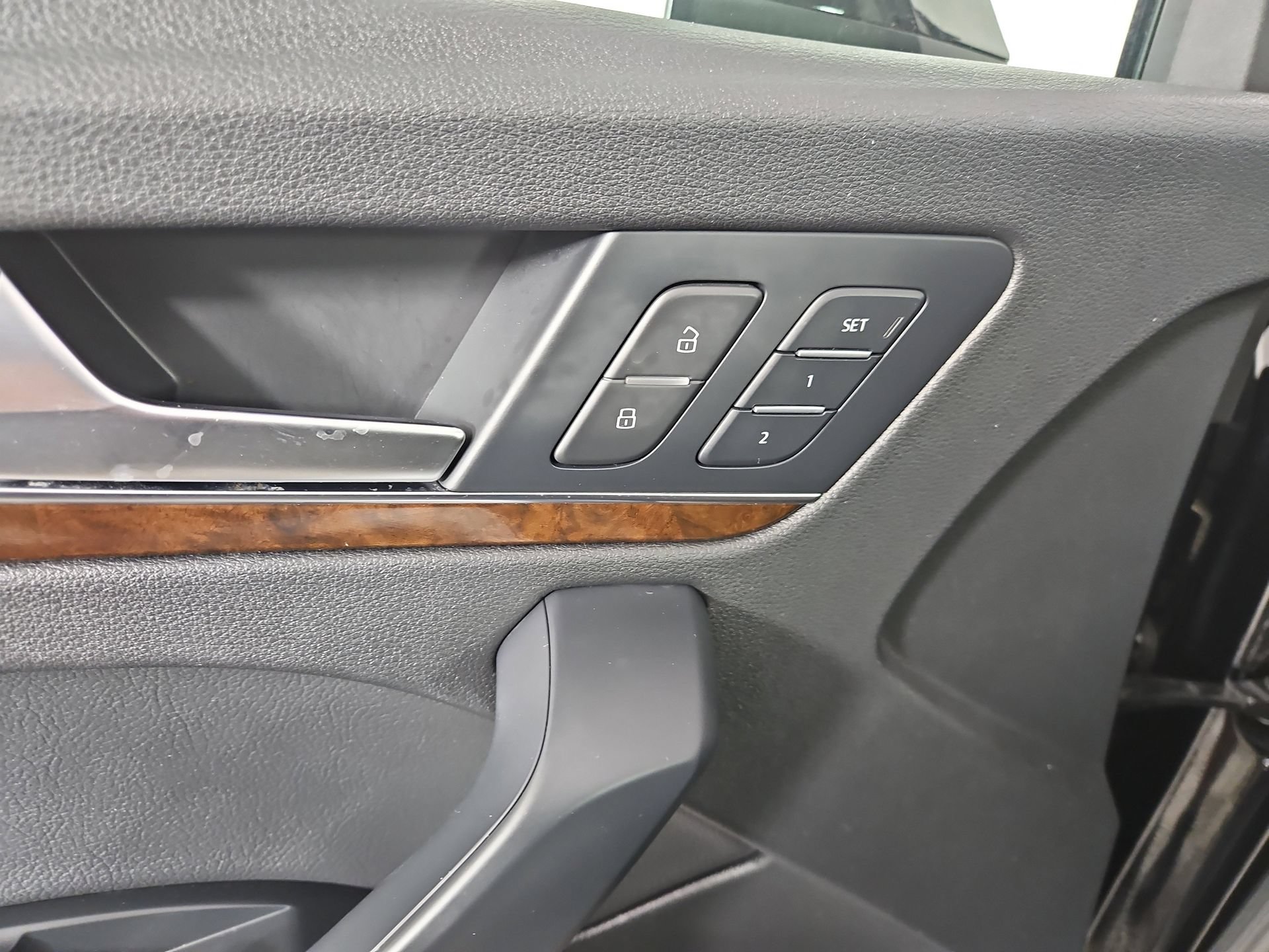 Used 2020 Audi Q5 2.0T Premium Plus w/ Premium Plus Package AWD/4WD image 18