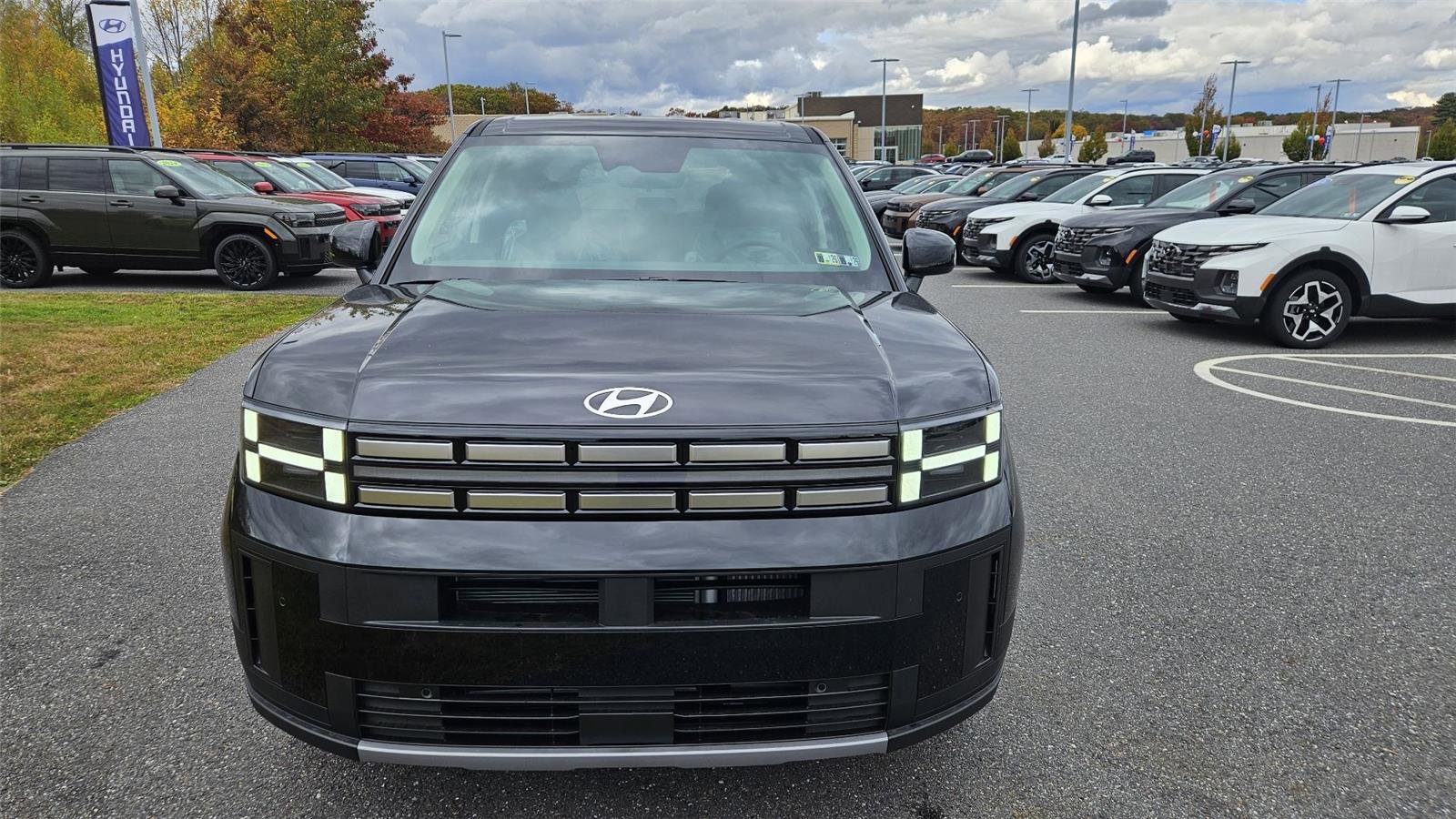 New 2026 Hyundai Santa Fe SE image 2