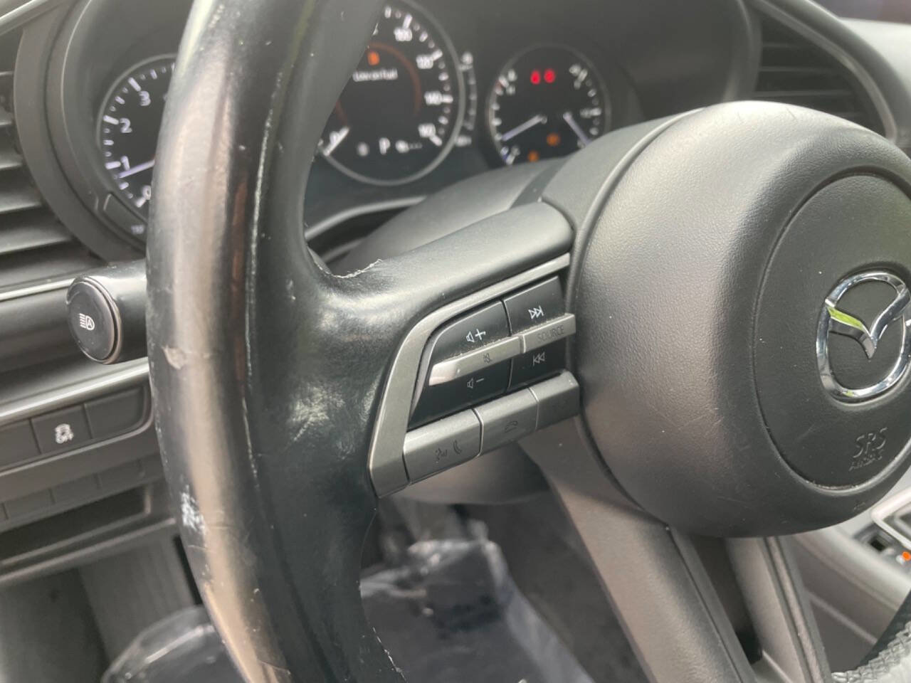 Used 2021 MAZDA MAZDA3 s image 22