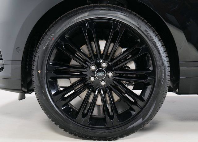 New 2026 Land Rover Range Rover Velar Dynamic SE image 9