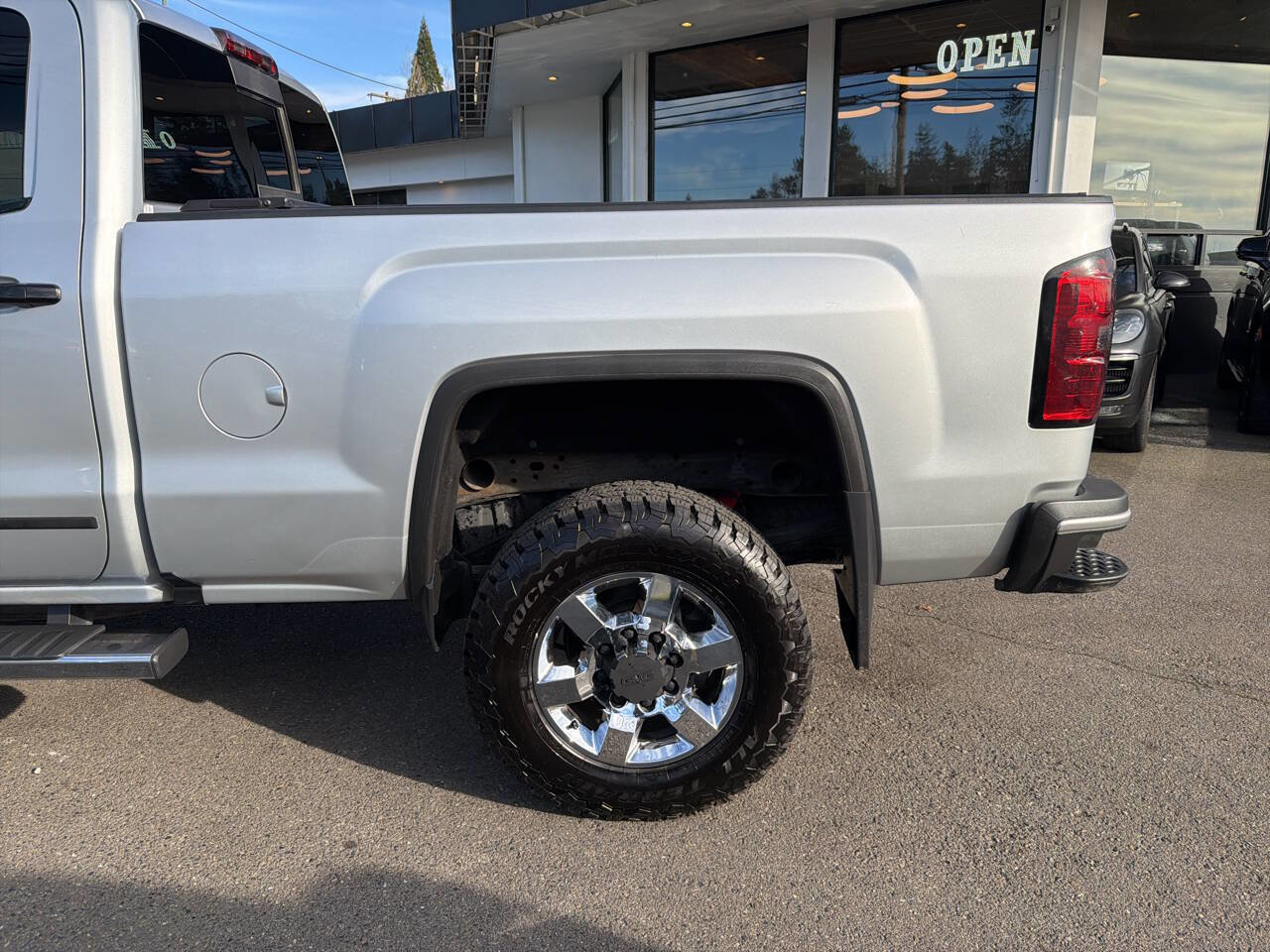 Used 2019 GMC Sierra 2500 Denali w/ Duramax Plus Package image 3