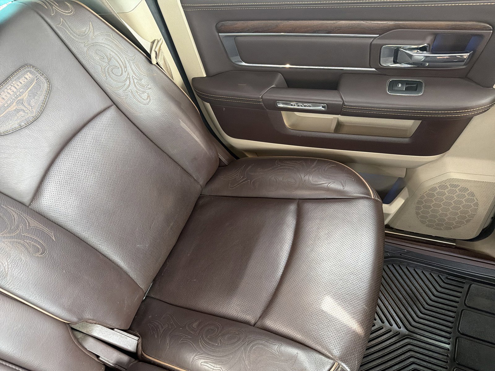 Used 2016 RAM 1500 Laramie Longhorn w/ Convenience Group image 14