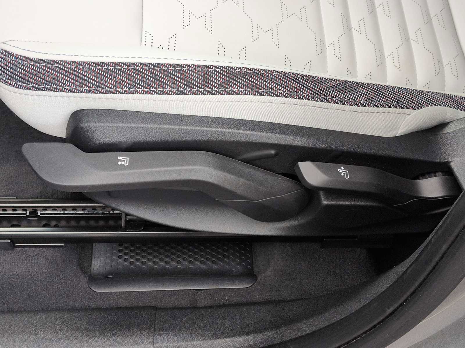 Certified 2025 MINI Cooper Countryman S image 18