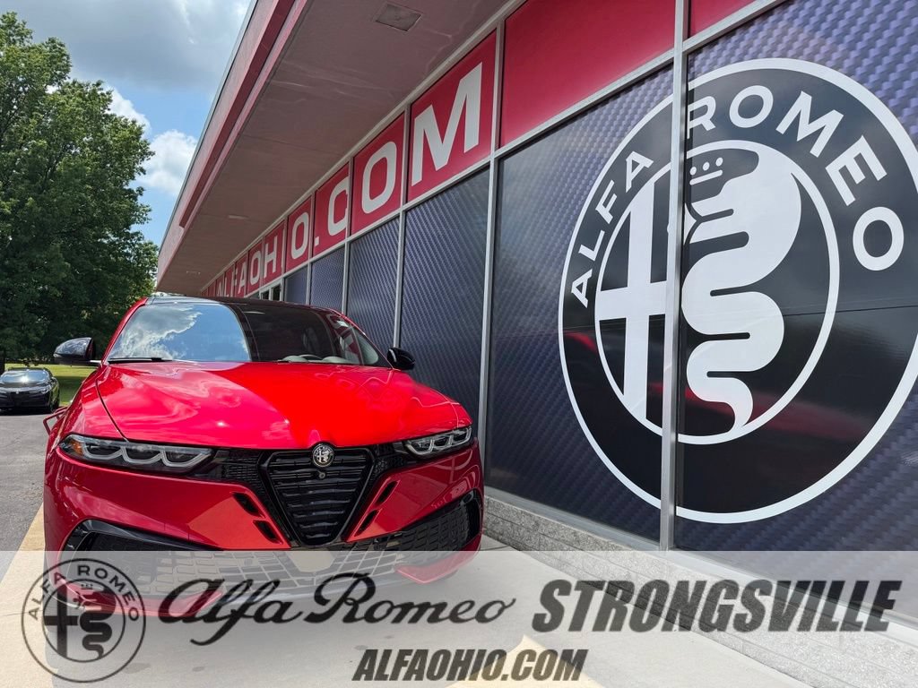 New 2026 Alfa Romeo Tonale w/ Quick Order Package 23H Volce AWD/4WD image 1