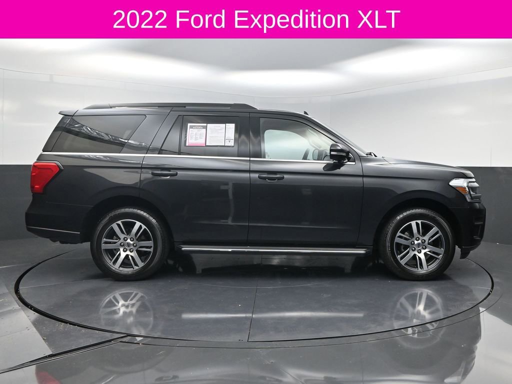 Used 2022 Ford Expedition XLT image 4
