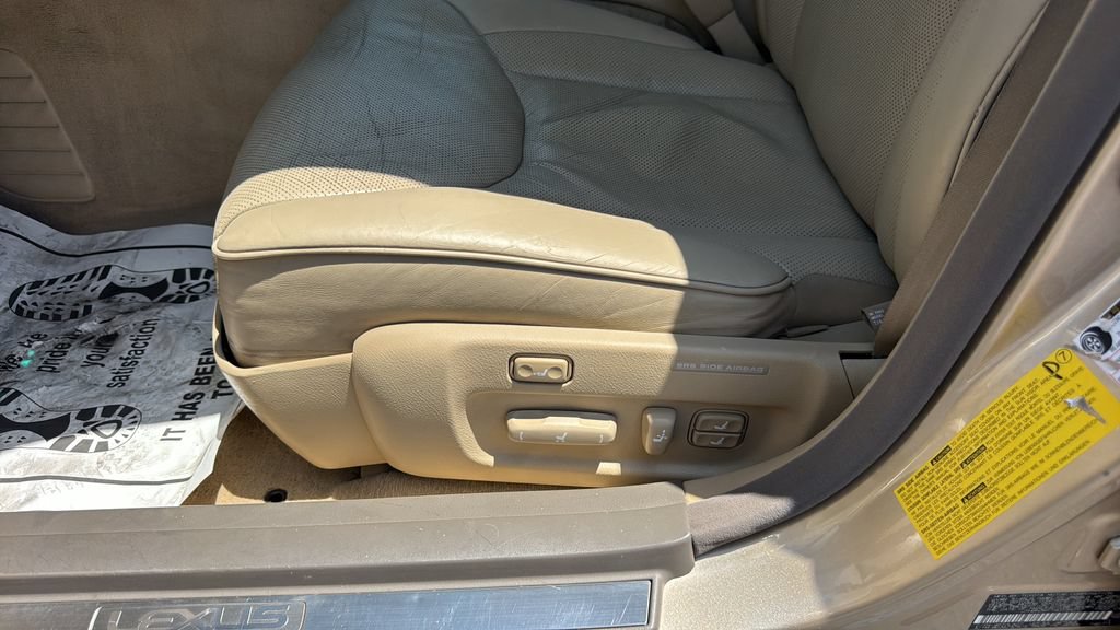 Used 2004 Lexus LS 430 w/ Modern Luxury Pkg RWD image 20