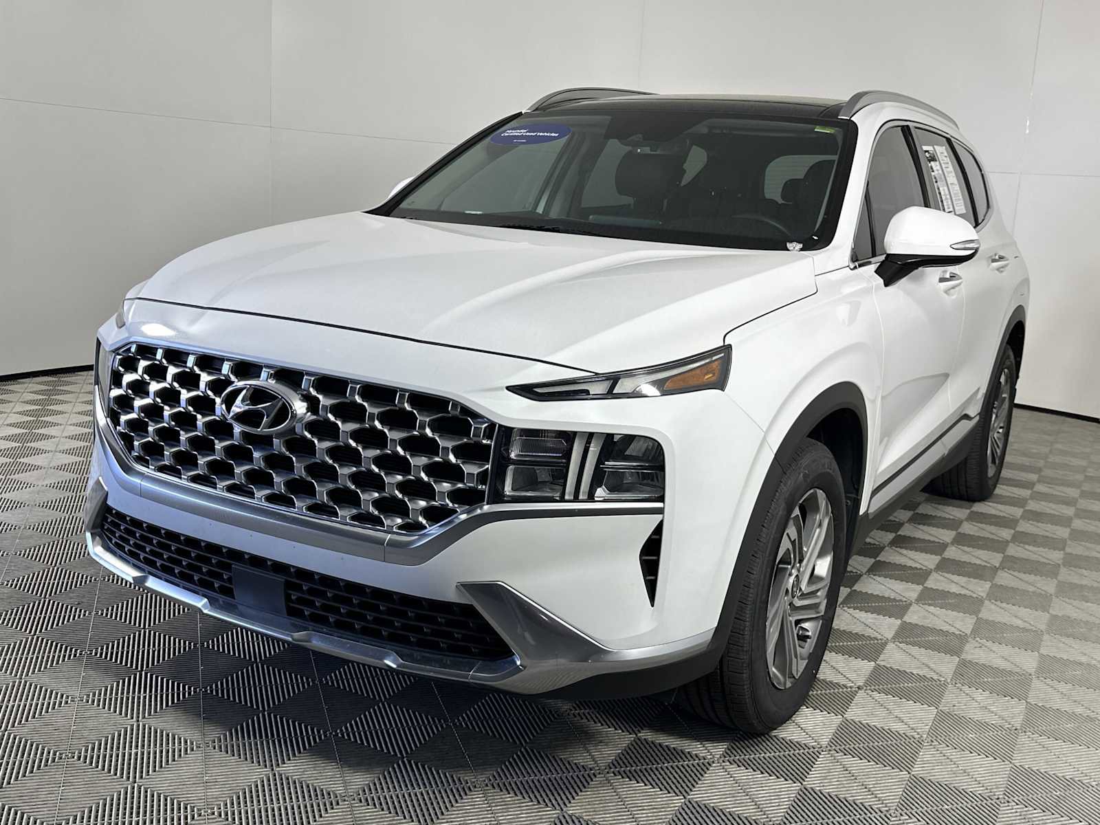 Certified 2022 Hyundai Santa Fe SEL w/ Convenience + Premium Package FWD image 4