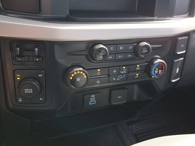 Used 2023 Ford F250 XL w/ FX4 Off-Road Package AWD/4WD image 18