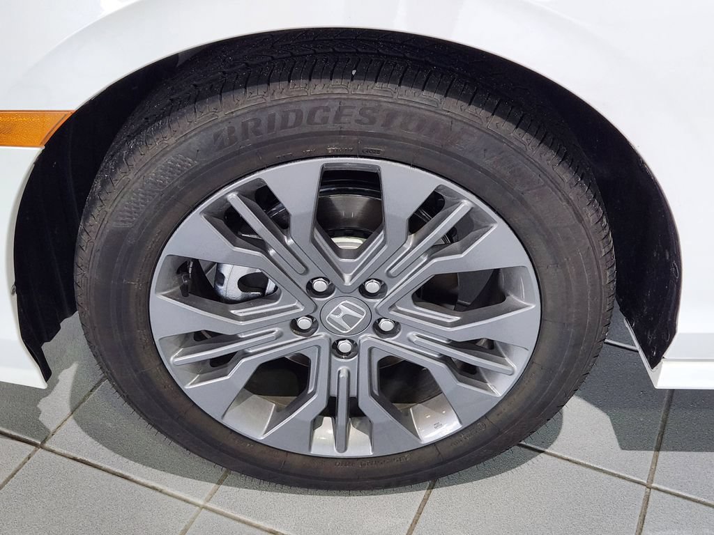 New 2026 Honda Odyssey Touring image 10