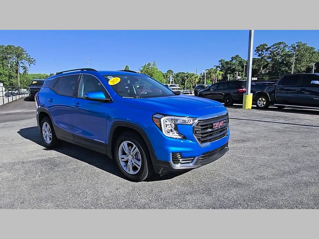Used 2024 GMC Terrain SLE w/ Driver Convenience Package FWD image 36