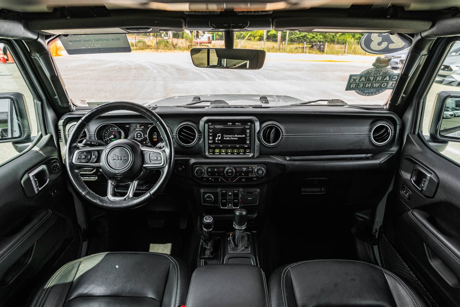 Used 2023 Jeep Wrangler Unlimited Sahara w/ Cold Weather Group AWD/4WD image 21
