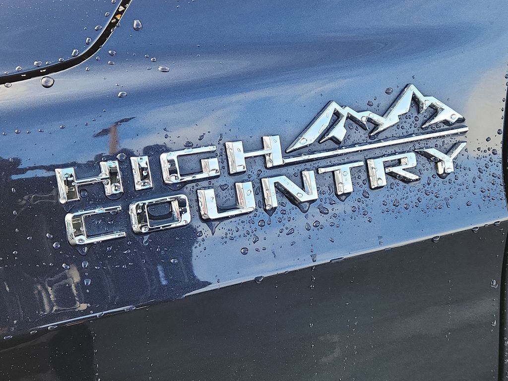 Used 2023 Chevrolet Tahoe High Country image 5