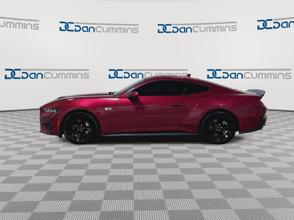 Used 2025 Ford Mustang GT RWD image 5