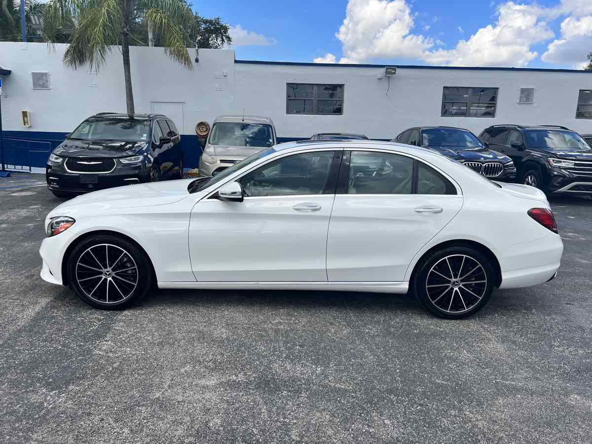 Used 2021 Mercedes-Benz C 300 Sedan image 5