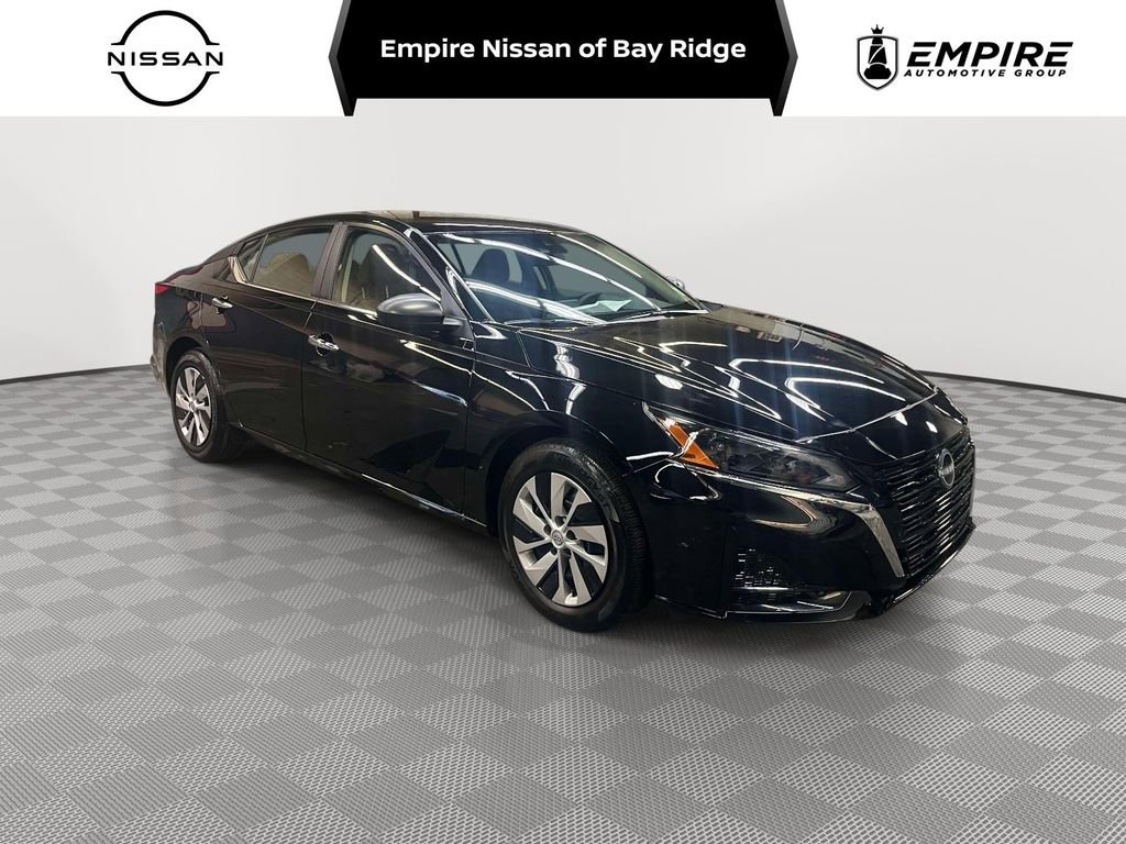 Used 2025 Nissan Altima 2.5 S FWD image 1