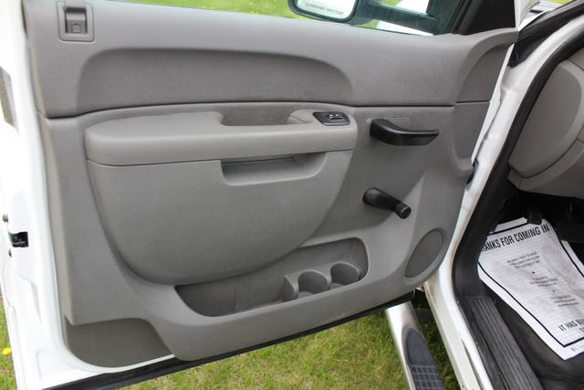 Used 2014 Chevrolet Silverado 3500 W/T AWD/4WD image 25