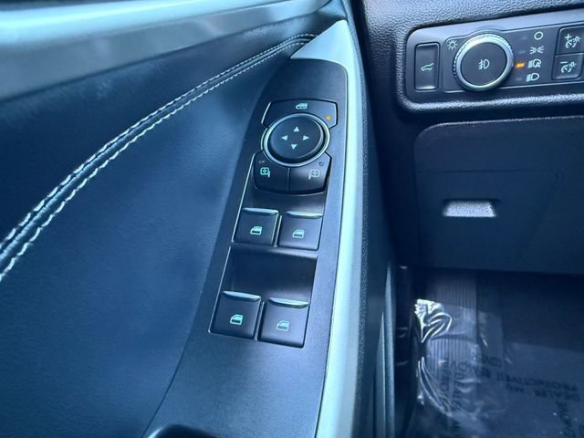 Used 2022 Ford Explorer XLT w/ Equipment Group 202A image 19