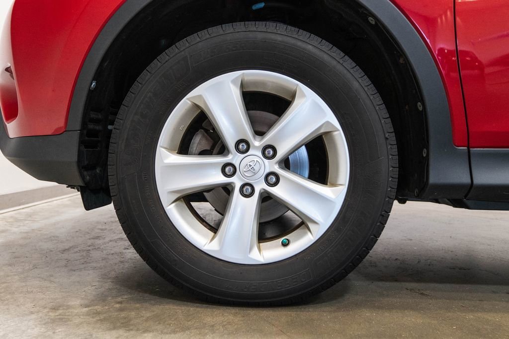 Used 2014 Toyota RAV4 XLE FWD image 11